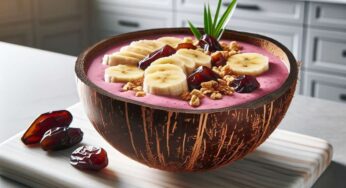 Banana Date Pitaya Smoothie Bowl