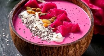 Spicy Pineapple Pitaya Smoothie Bowl