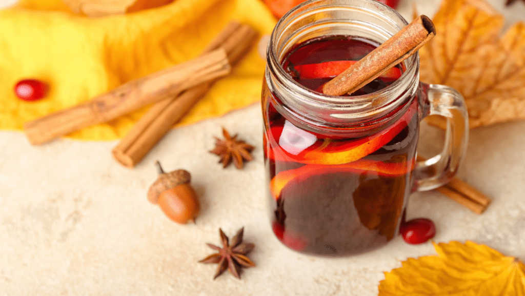 Mulling Cider And Spices (4)